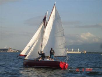 Lapstrake plywood boat plans for amateur boatbuilders